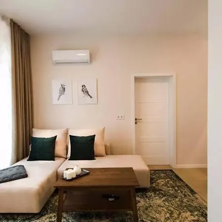 The Penthouse Vibe Apartment